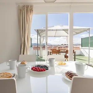 Apartment Fun Building By Homeabout, Malaga